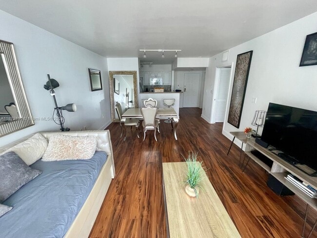 Photo - 1155 Brickell Bay Dr Unit 1805
