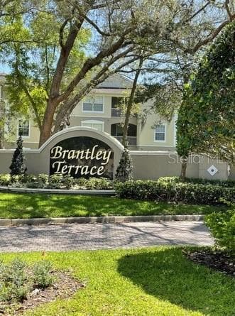 Building Photo - 586 Brantley Terrace Unit 301