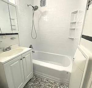 Photo - 25-52-52 73rd St Unidad 1