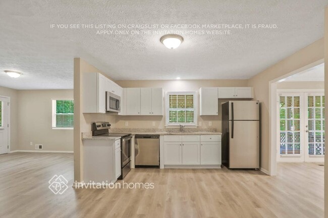 Photo - 5884 Four Winds Dr SW