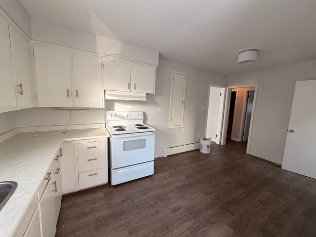 Photo - 331 Hawthorne Ave