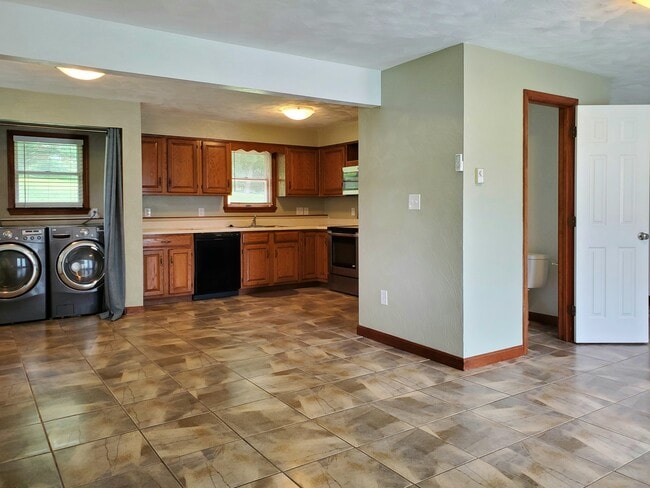 Photo - 121 Edith St Townhome