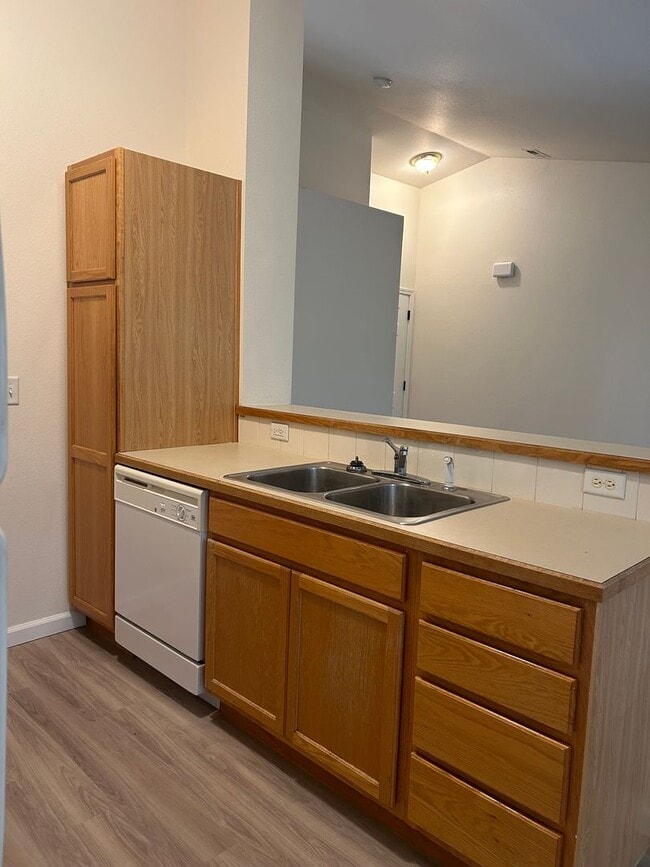 Photo - 10054 W Garverdale Ln Unit 619-202