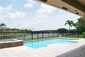 Photo - 19333 Stonebrook St