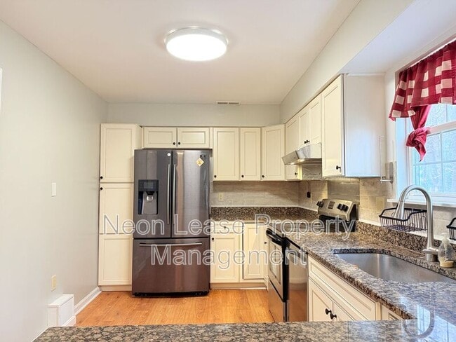 Photo - 525 S Spinnaker Ln