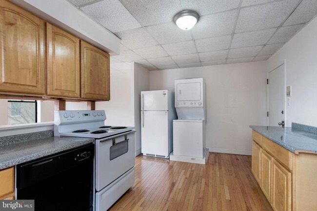 Building Photo - 937 Christian St Unit 2R