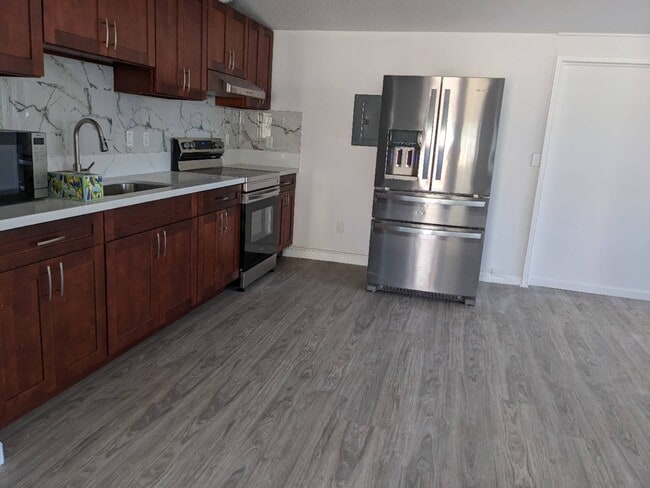 Building Photo - 99-741 Hulumanu St