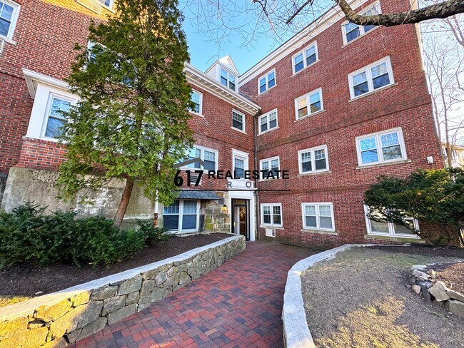 Photo - 2018 Commonwealth Ave Unidad 31