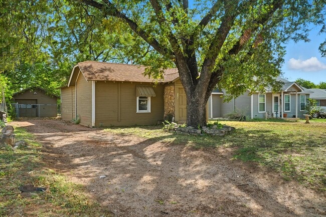 Photo - 1125 Pecan St