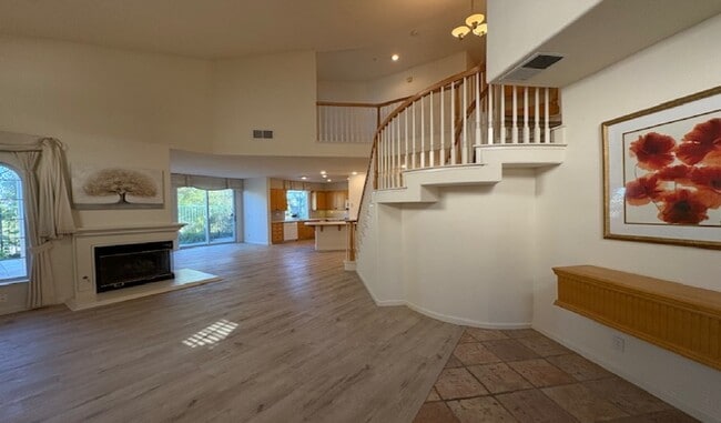 Photo - 5630 Highcrest Ct