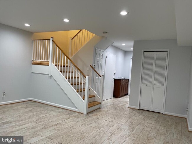 Photo - 61 G St SW
