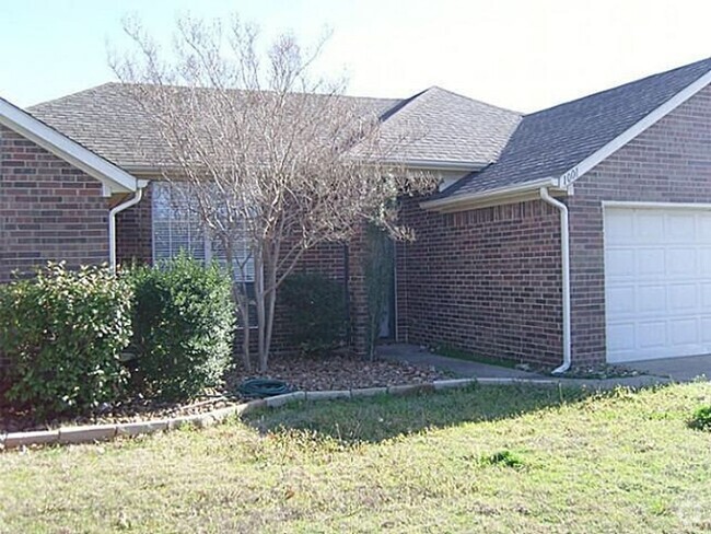 Building Photo - 1001 Brookhaven Dr Rental