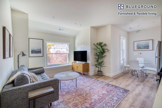 Building Photo - 1701 21st St NW Rental