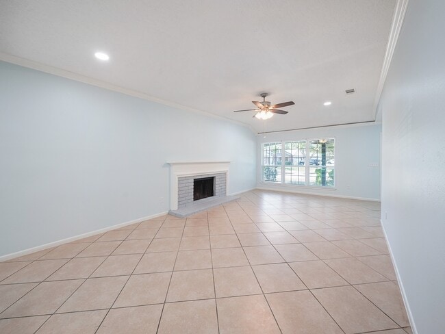 Photo - 9534 Cannock Chase Dr