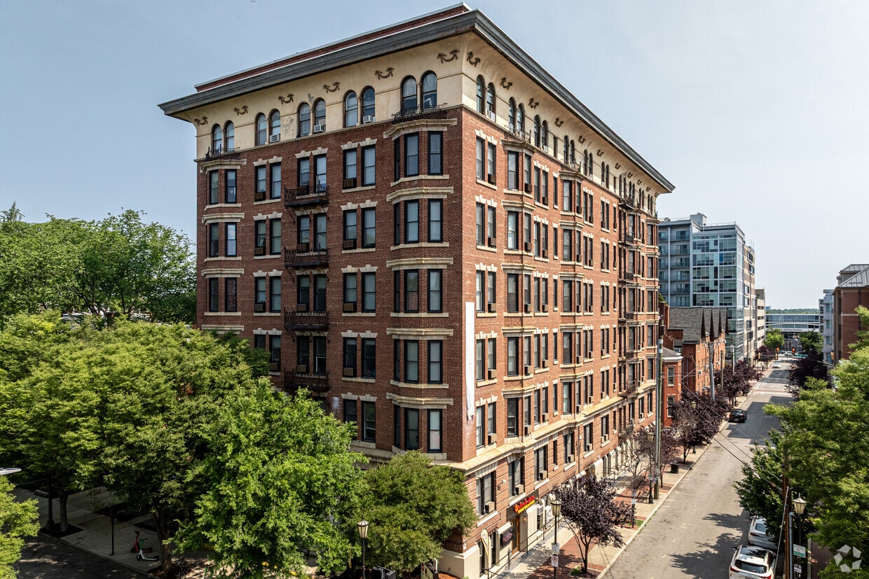 Chesterfield Apartments - Chesterfield Apartments