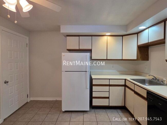 Photo - 20 Tall Pines Dr Unit 4