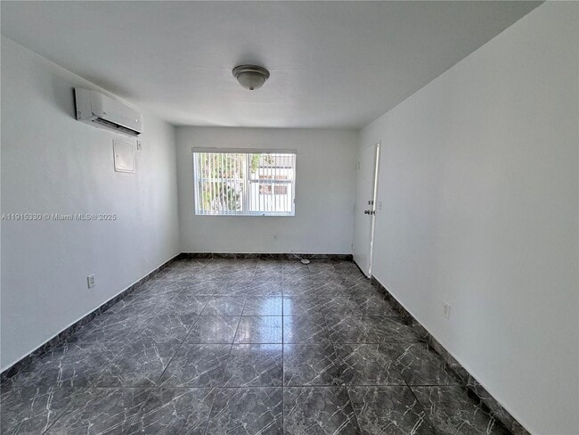 Photo - 11 Sidonia Ave Apartment Unit 4