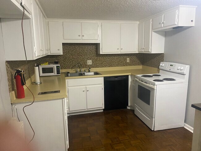 Photo - 3649 Haughton Ln Unit #2