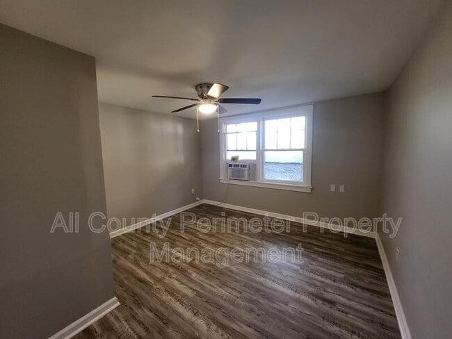 Photo - 3631 Washington St