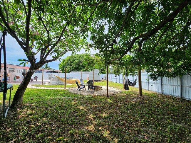 Photo - 721 NW 33rd Ave