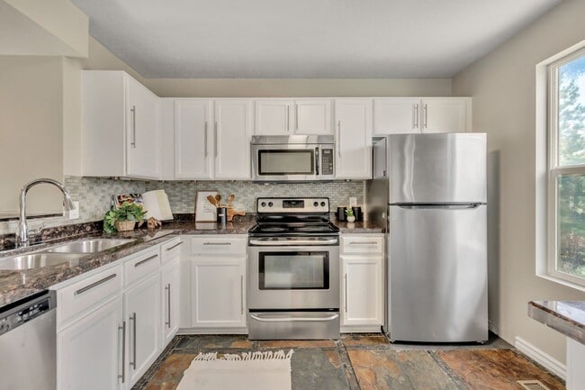 Photo - 2830 Keltic Ct