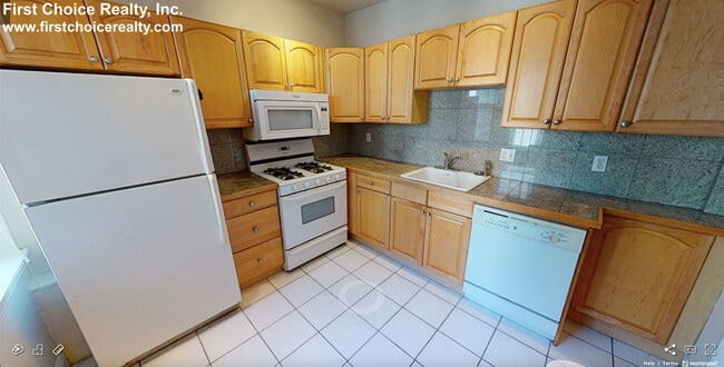 Photo - 2001 Commonwealth Ave