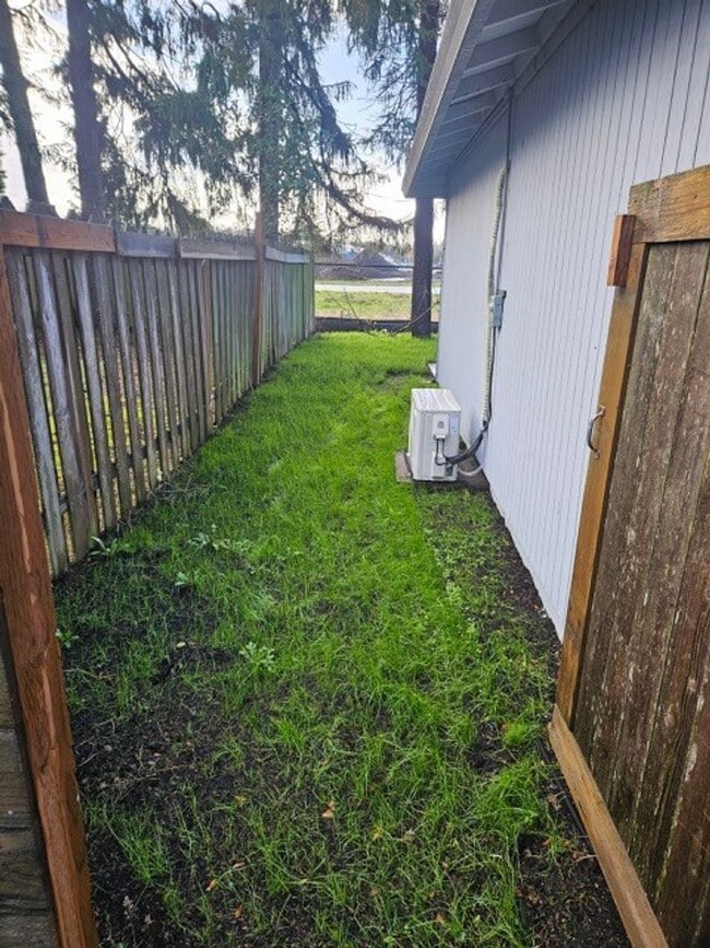 Photo - Charming 2-Bedroom Home with Garage in Prime Gresham Location