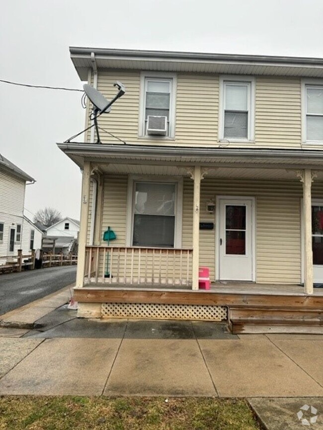 Building Photo - 46 N Chestnut St Unit 1 Rental