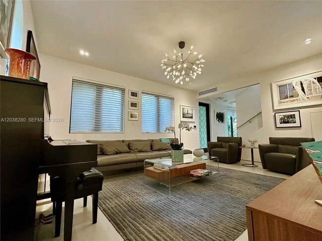 Photo - 455 Amalfi Ave