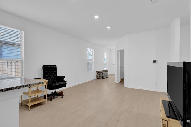 Photo - 319 Bismuth Dr