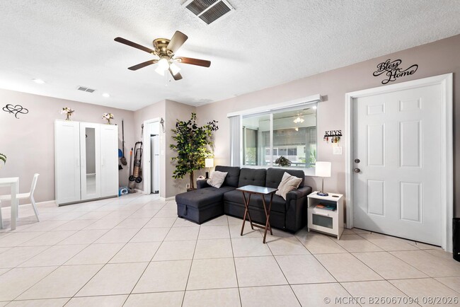 Photo - 2100 NE 38th St Unit 205