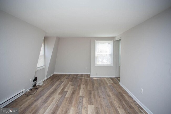 Photo - 13 Merion Terrace Apartment Unit B