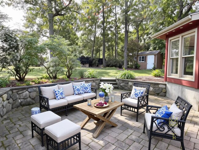 Photo - 33 Clearwater Rd