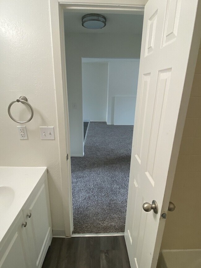 Newly renovated 2 bed/1 bath with views!