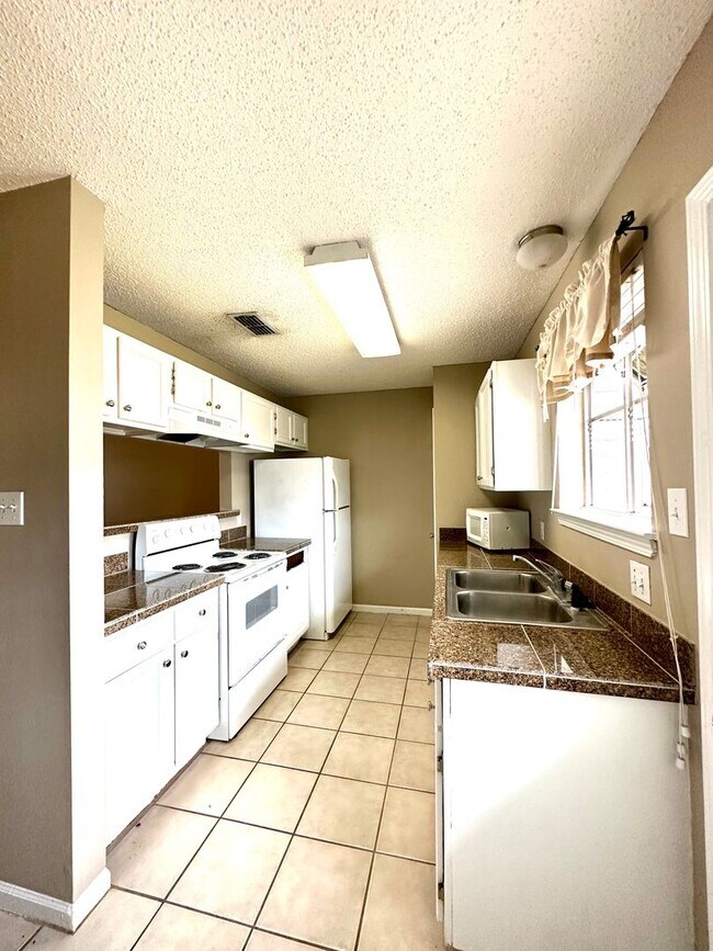 Photo - 2 BR 2.5 BA Pleasant Ridge Townhomes