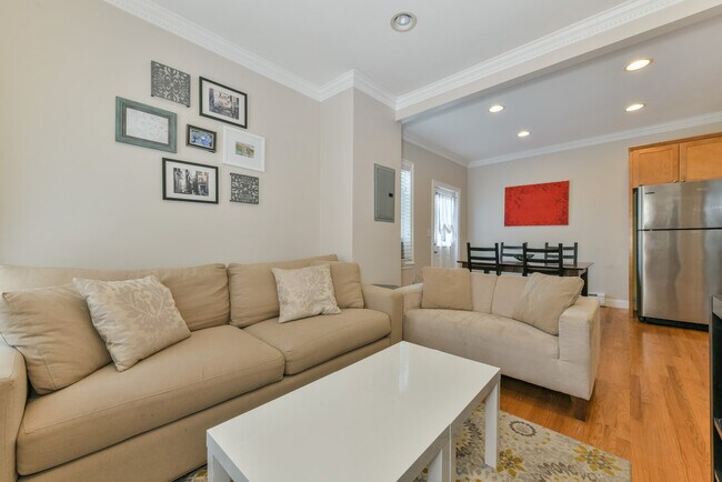 Photo - 277 Silver St Unidad 2