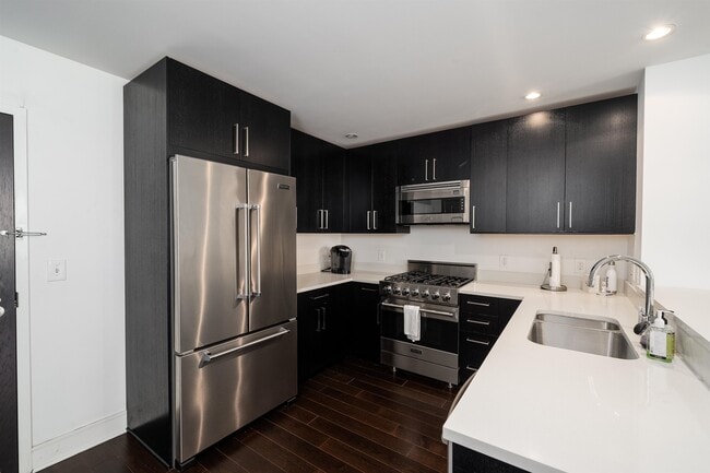 Photo - 1100 Maxwell Ln Unit 335