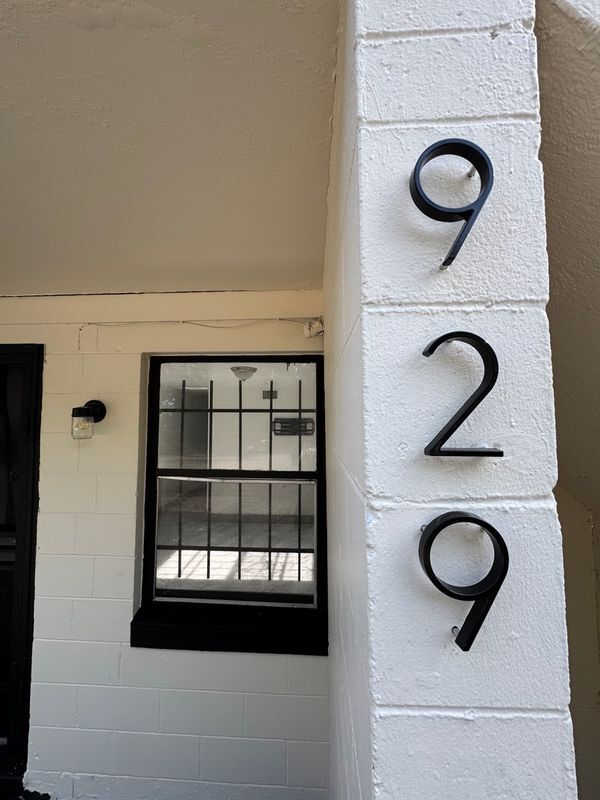 Photo - 929 W 27th St