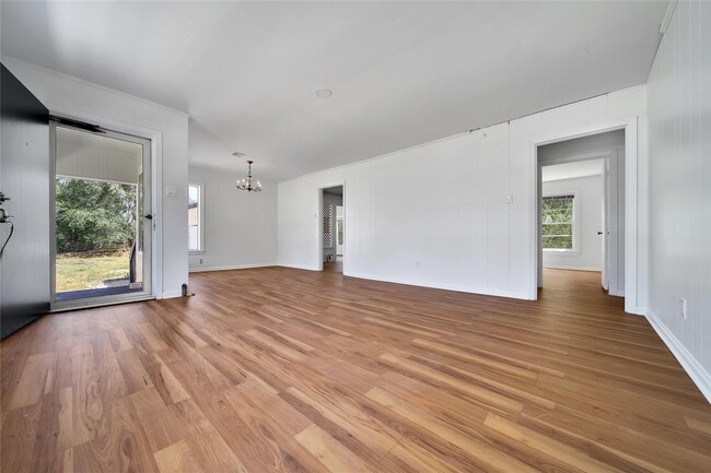 Photo - 504 N Magnolia Dr