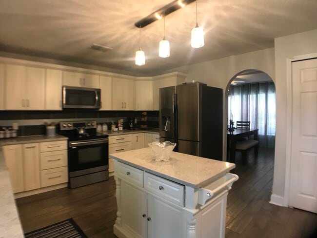 Kitchen / Dining - 24566 SW 11th Rd