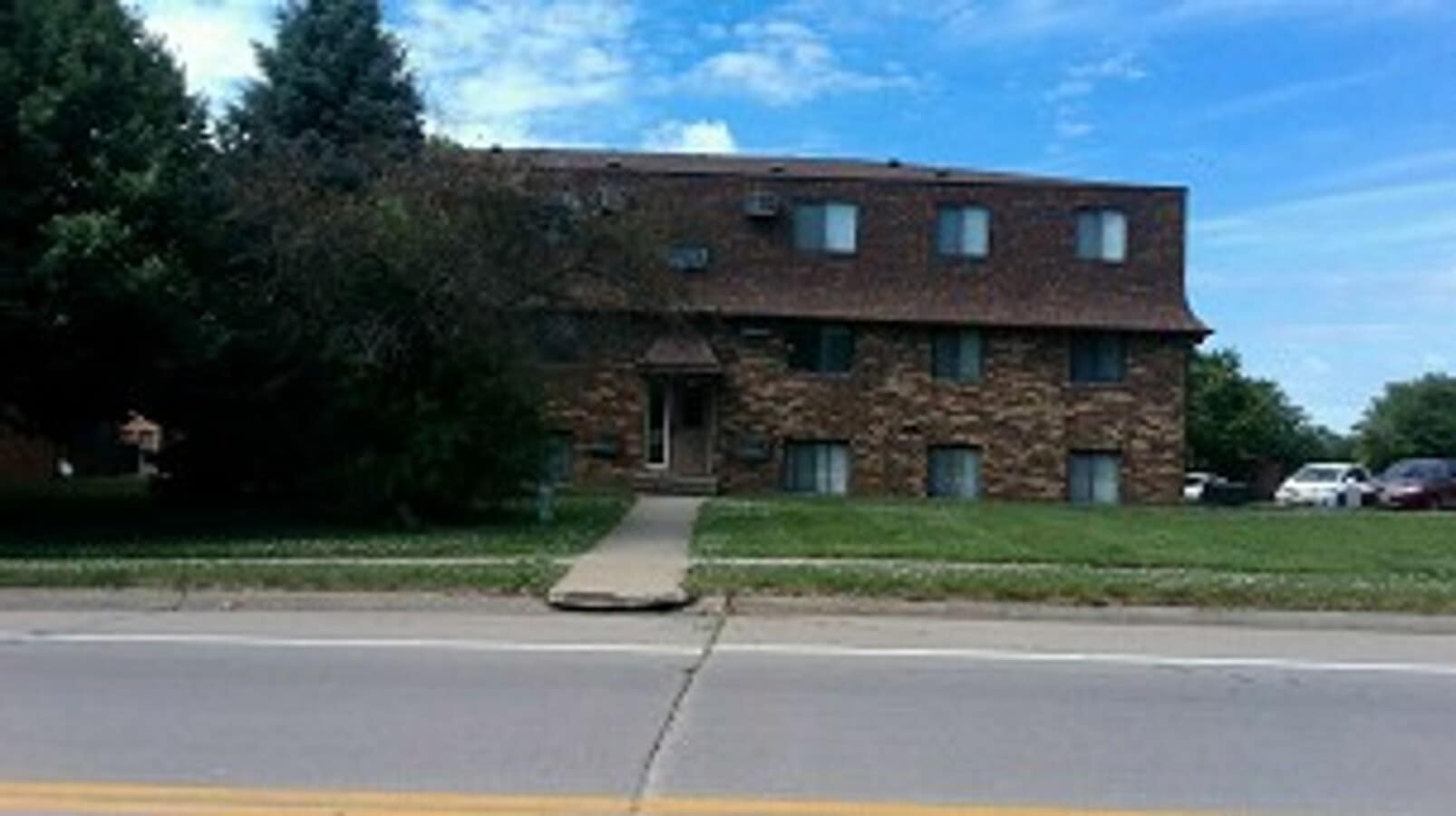 Photo - 2 Bedroom 1 Bath - West Side Iowa City Apartment Unit 1305-05