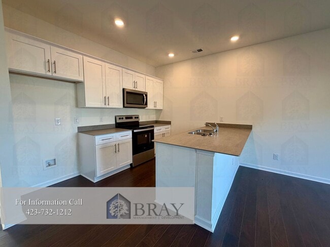 Photo - New 3BR Townhome in Saylor’s Place – Moder...