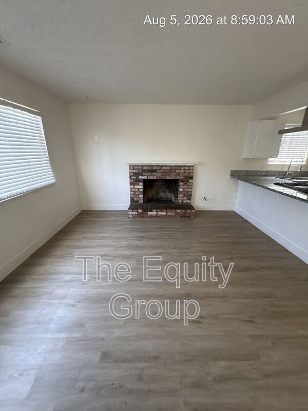 Photo - 2113 W Inyo Ave