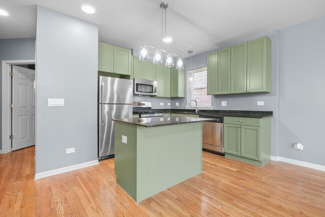Photo - 6617 S Ingleside Ave Unit 3S