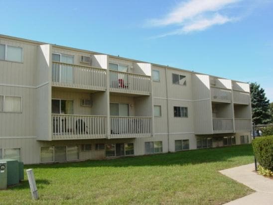 Building Photo - North Niles Villas Rental