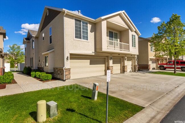 Building Photo - 548 Walton Dr