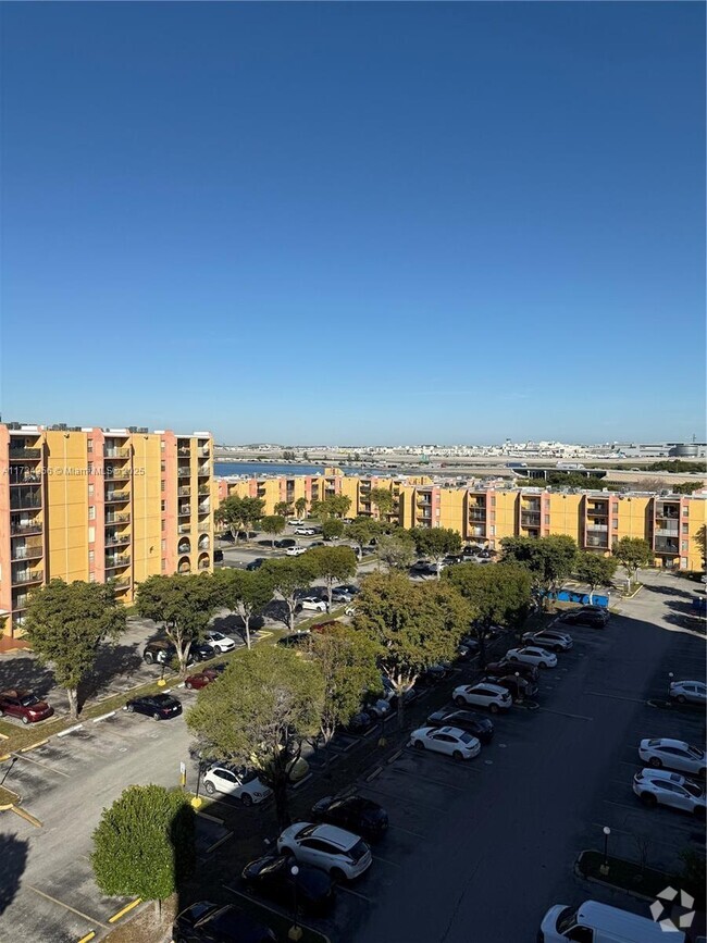 Building Photo - 4717 NW 7th St Unit 801-10 Rental