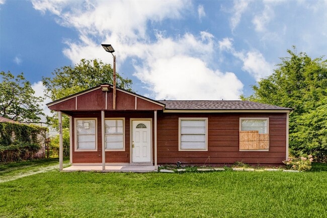 Photo - 3513 Bloomfield St