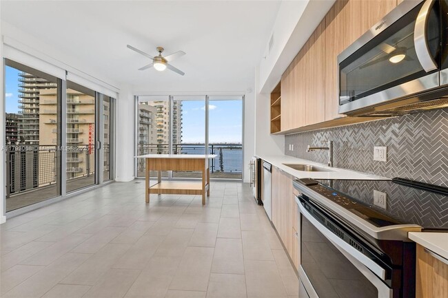 Photo - 2150 N Bayshore Dr Condo Unit 0501