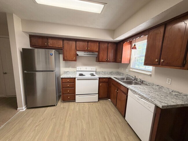 Photo - 406A Hazelwood Dr